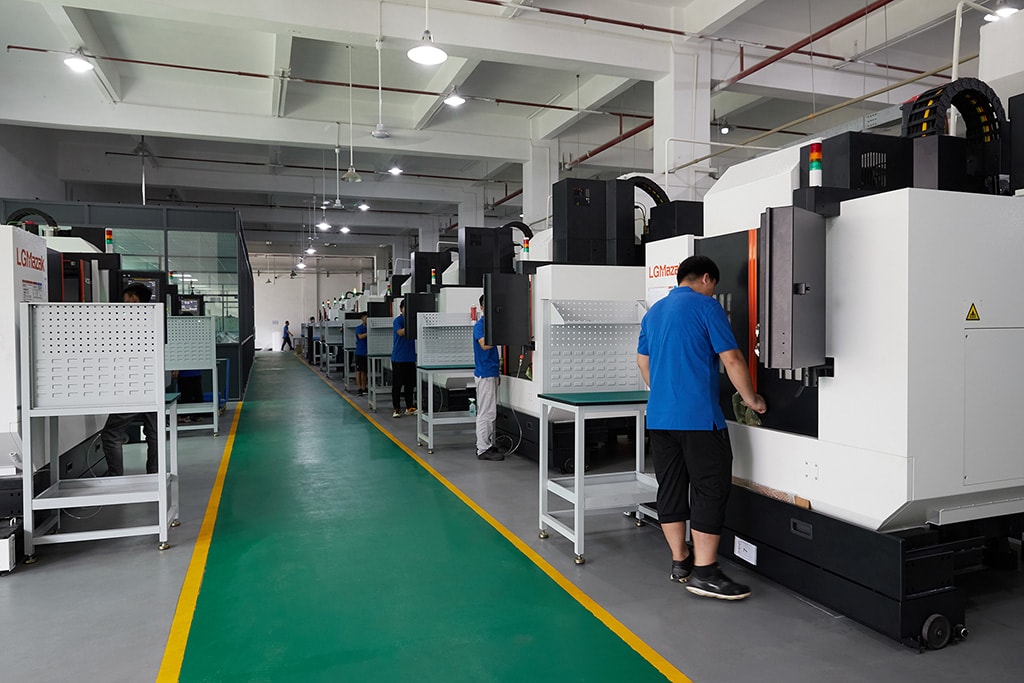 3 axis,4 axis, and 5 axis CNC Machining workshop of CNC Milling Services 